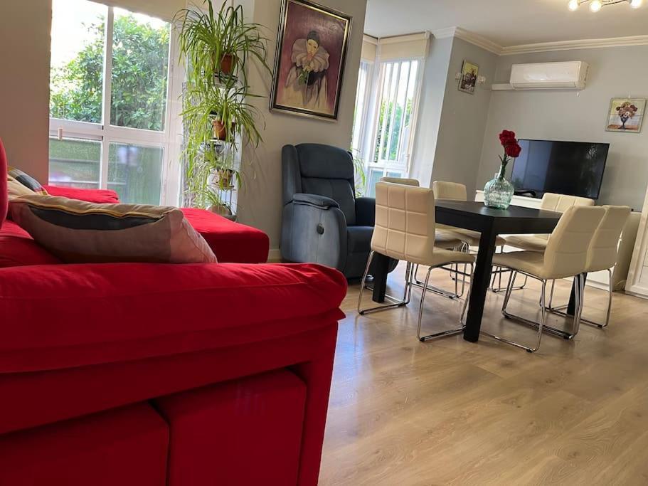 Triana Family Suites Sevilla Dış mekan fotoğraf