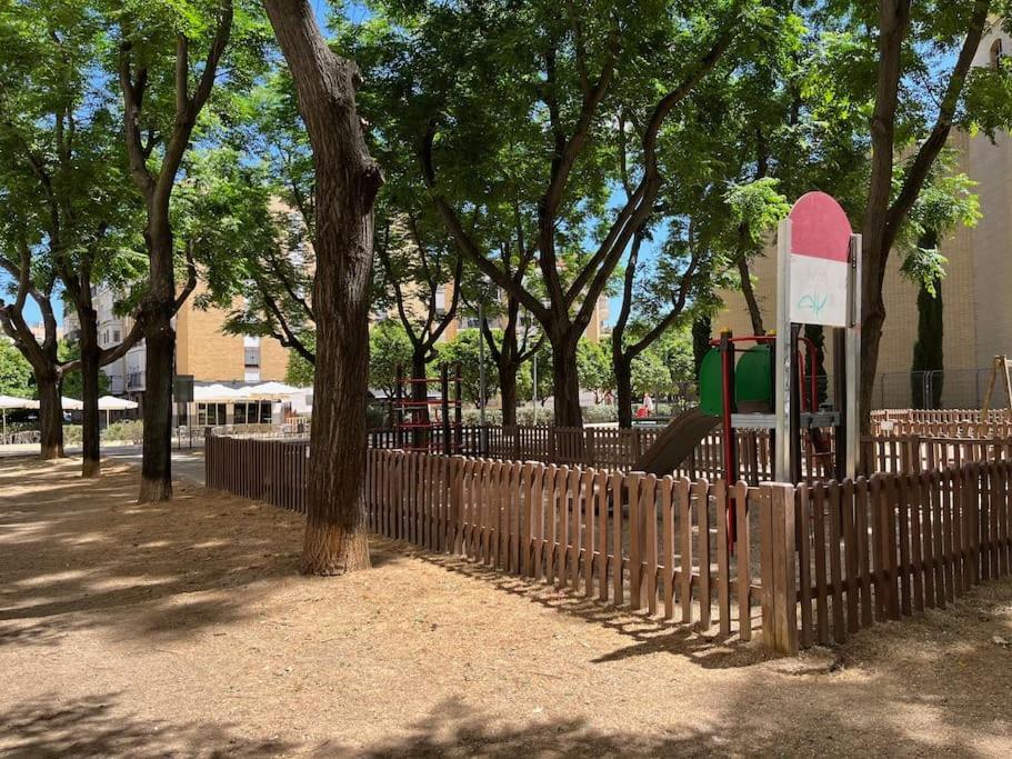Triana Family Suites Sevilla Dış mekan fotoğraf